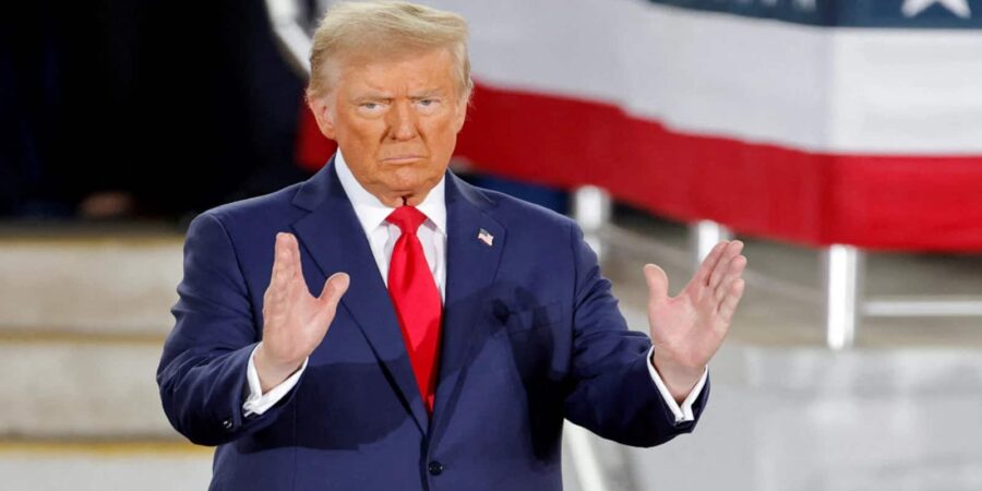Trump ने फिर बढ़ाई टैरिफ वार की आंच, EU की कार-ट्रक पर लगेगी 25% की ड्यूटी
