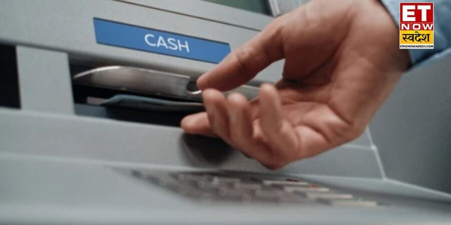 ATM में फंस गया Debit Card? घबराने की बजाय तुरंत करें ये काम ATM में फंस गया Debit Card? घबराने की बजाय तुरंत करें ये काम